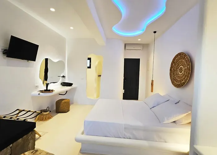 Elli Tropical Luxury Sunset-infinity Pool- Sea Side-near Center Parking Mykonos Town