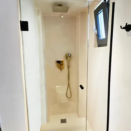 Appart hôtel Elli Tropical Luxury Sunset-infinity Pool- Sea Side-near Center Parking