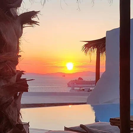 Elli Tropical Luxury Sunset-infinity Pool- Sea Side-near Center Parking Lägenhetshotell