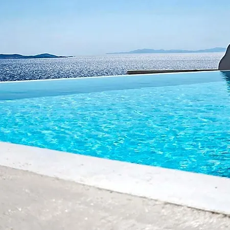 Elli Tropical Luxury Sunset-infinity Pool- Sea Side-near Center Parking Appart hôtel