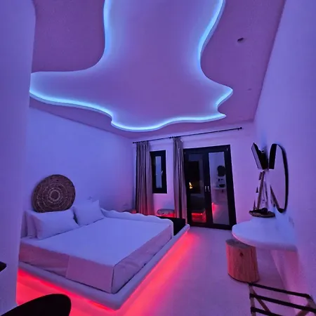 Elli Tropical Luxury Sunset-infinity Pool- Sea Side-near Center Parking Apartmanhotel 4*